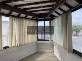 À louer Bureaux - Bordeaux 33000 - 121.1m²