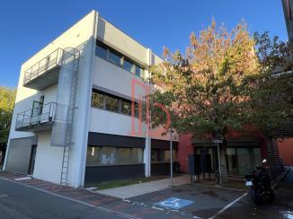 À louer Bureaux - Bordeaux 33100 - 550m²