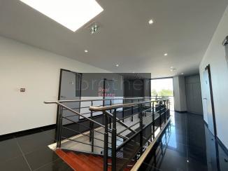 À louer Bureaux - Villenave-d'Ornon 33140 - 1436.75m²