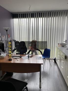 À louer Bureaux - Bordeaux 33100 - 200m²