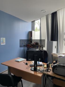 À louer Bureaux - Bordeaux 33100 - 200m²