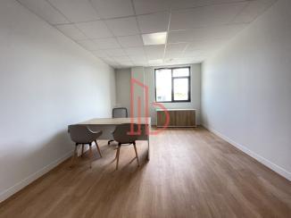À vendre Bureaux - Bruges 33520 - 1240.36m²