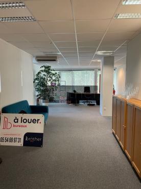 À louer Bureaux - Lormont 33310 - 238m²