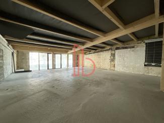 À louer Bureaux - Bordeaux 33800 - 240m²