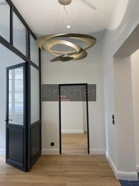 À louer Bureaux - Bordeaux 33000 - 333.94m²