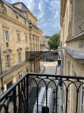 À louer Bureaux - Bordeaux 33000 - 333.94m²