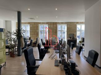 À louer Bureaux - Bordeaux 33800 - 145m²