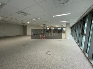 À louer Bureaux - Bordeaux 33100 - 4152m²