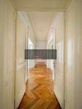 À louer Bureaux - Bordeaux 33000 - 181m²