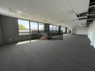 À louer Bureaux - Bordeaux 33300 - 849m²