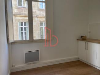 À louer Bureaux - Bordeaux 33000 - 108m²