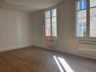 À louer Bureaux - Bordeaux 33000 - 108m²