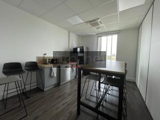 À louer Bureaux - Bruges 33520 - 189m²