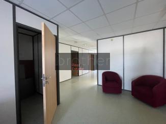 À louer Bureaux - Bordeaux 33300 - 800m²