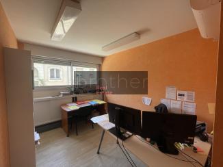 À louer Bureaux - Bordeaux 33200 - 125m²