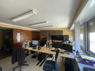 À louer Bureaux - Bordeaux 33200 - 125m²