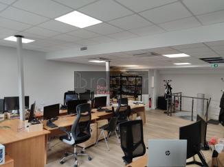 À louer Bureaux - Bordeaux 33300 - 210m²