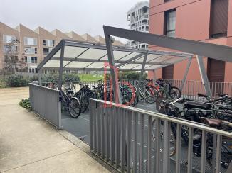 À louer Bureaux - Bordeaux 33300 - 360m²