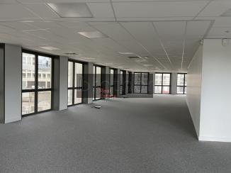À louer Bureaux - Bordeaux 33800 - 460.29m²