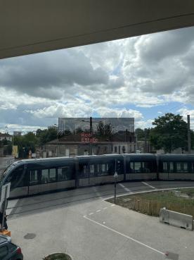 À louer Bureaux - Bordeaux 33800 - 460.29m²