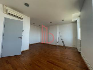 À louer Bureaux - Le Bouscat 33110 - 182m²