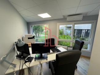 À louer Bureaux - Pessac 33600 - 327m²