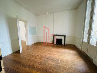 À louer Bureaux - Bordeaux 33000 - 57m²