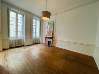 À louer Bureaux - Bordeaux 33000 - 57m²