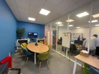 À louer Bureaux - Bordeaux 33000 - 136.45m²