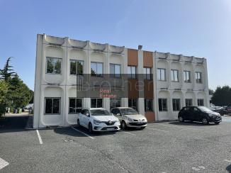 À louer Bureaux - Mérignac 33700 - 334.35m²