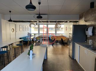 À louer Bureaux - Bordeaux 33200 - 327m²