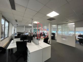 À louer Bureaux - Bordeaux 33300 - 1135.2m²