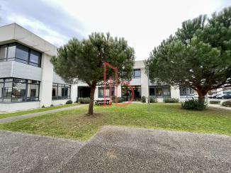 À louer Bureaux - Mérignac 33700 - 646m²