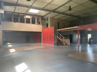 À louer Commerce - Mérignac 33700 - 700m²
