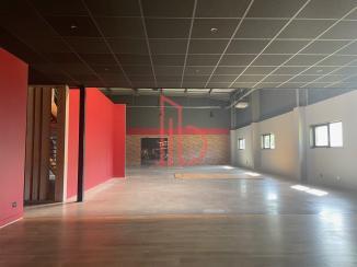 À louer Commerce - Mérignac 33700 - 700m²