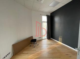 À louer Commerce - Talence 33400 - 210m²