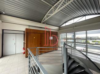 À louer Bureaux - Bordeaux 33300 - 240m²