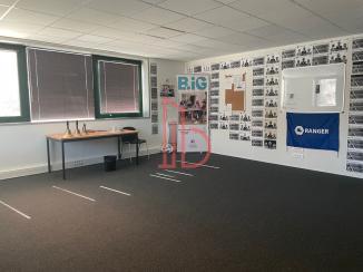 À louer Bureaux - Bruges 33520 - 360m²