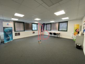 À louer Bureaux - Bruges 33520 - 360m²