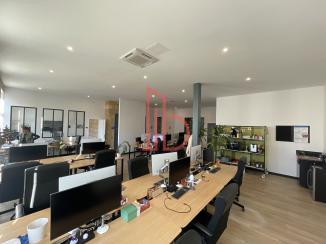 À louer Bureaux - Bordeaux 33800 - 145m²