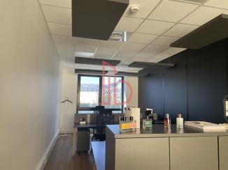 À louer Bureaux - Bordeaux 33300 - 837.2m²