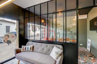 À louer Bureaux - Bordeaux 33000 - 70m²