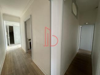 À louer Bureaux - Bordeaux 33000 - 200m²