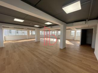 À louer Bureaux - Bordeaux 33000 - 374m²
