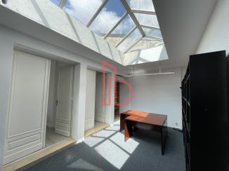 À louer Bureaux - Bordeaux 33000 - 200m²