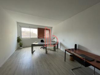 À louer Bureaux - Bordeaux 33000 - 200m²