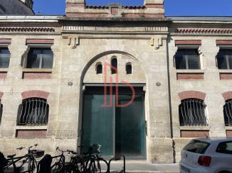 À louer Bureaux - Bordeaux 33000 - 677m²