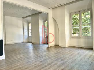 À louer Bureaux - Bordeaux 33000 - 52m²