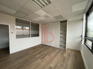 À louer Bureaux - Mérignac 33700 - 552m²