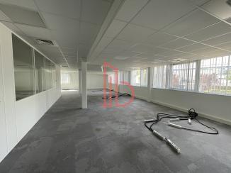 À louer Bureaux - Bordeaux 33300 - 1090m²
